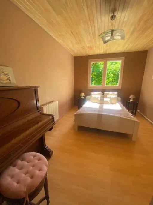 Maison En Campagne Proche Centre Villa Montelimar 0*,